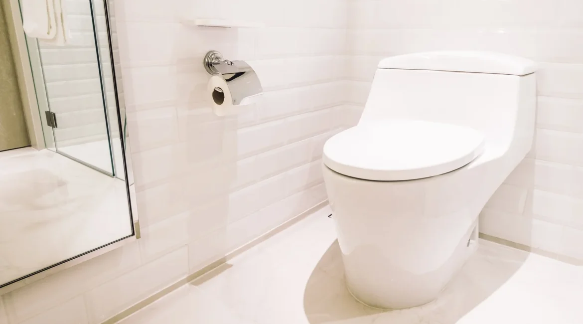 English-toilet-and-Anti-skid-flooring