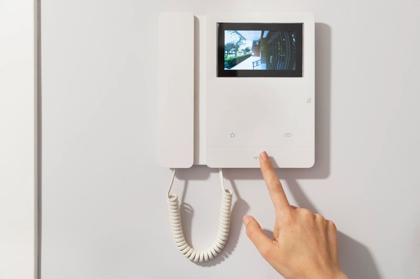Intercom-wiring